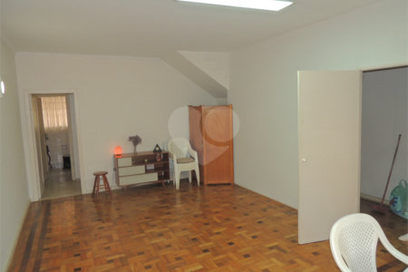 Sobrado à venda com 3 quartos, sendo 1 suíte, em Indianópolis, São Paulo, SP