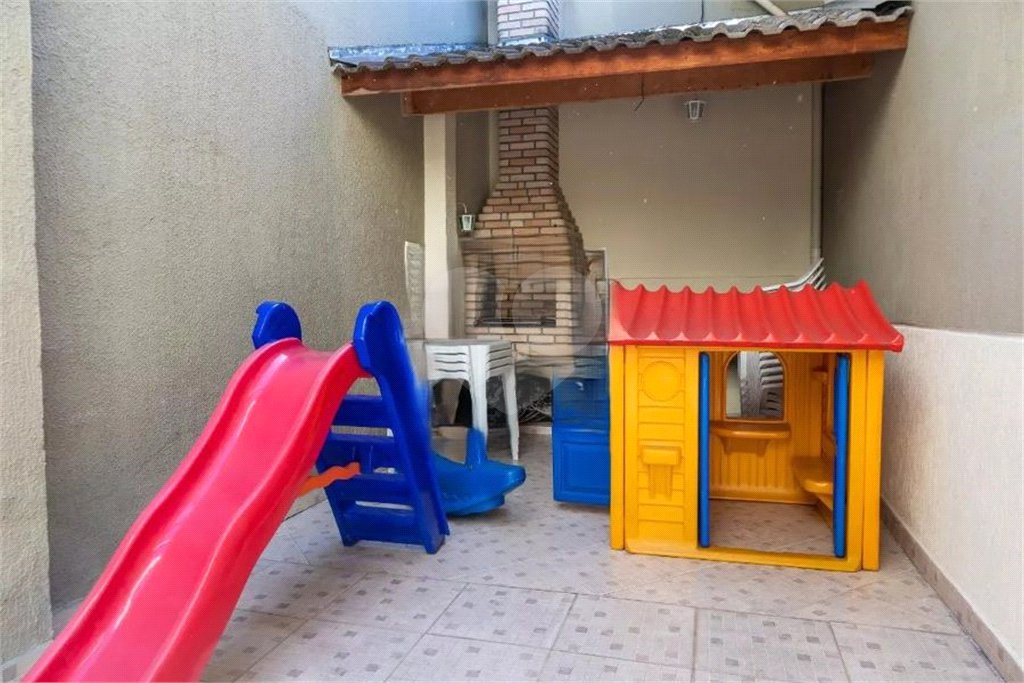 Casa à venda com 3 quartos, sendo 1 suíte,  no condomínio Rafaela I, São Paulo - SP