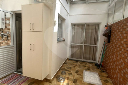 Casa à venda com 3 quartos, sendo 1 suíte, no condomínio Vila das Cores, São Paulo - SP