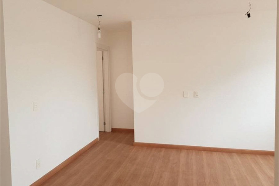 Apartamento à venda com 3 quartos, sendo 1 suíte, em Vila Guilherme, São Paulo, SP