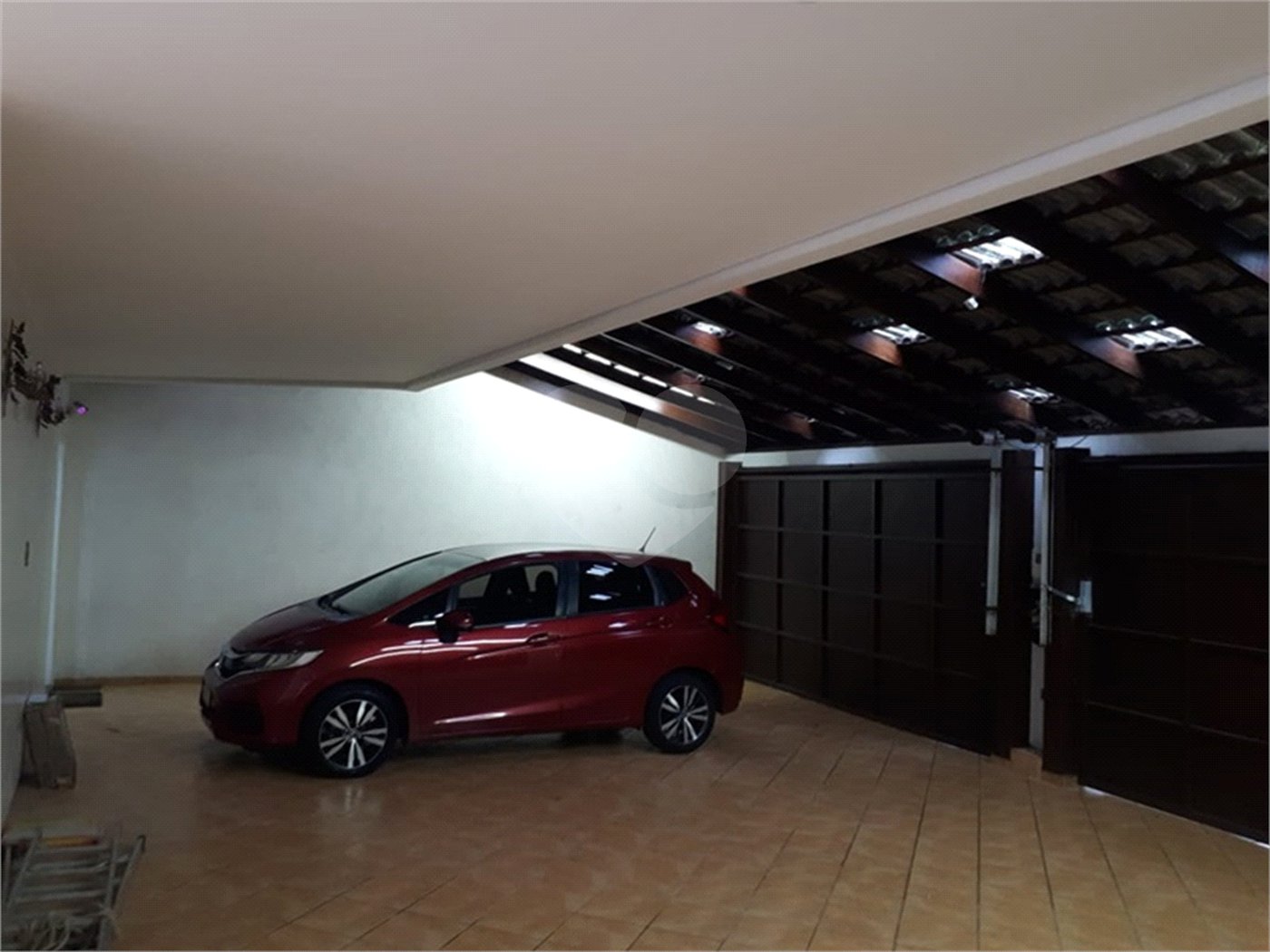 Sobrado à venda com 5 quartos, sendo 3 suítes, em Tremembé, São Paulo, SP