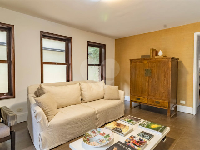 Casa à venda com 3 quartos, sendo 1 suíte,  em Jardim Paulistano, São Paulo, SP