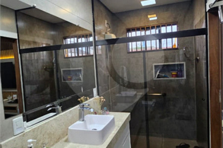 Casa à venda com 3 quartos, sendo 1 suíte, em Vila Ferroviária III, Ponta Porã, MS