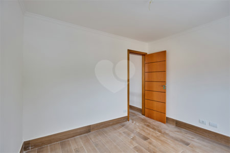Sobrado à venda com 2 quartos, sendo 1 suíte,  em Jardim Prudência, São Paulo, SP