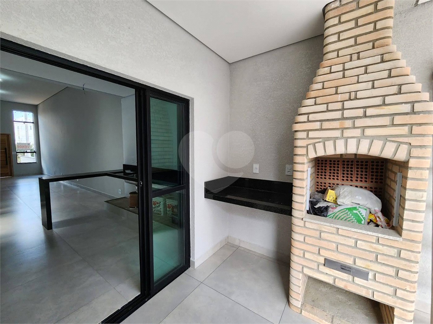 Casa à venda com 3 quartos, sendo 1 suíte, no condomínio Santinon, Sorocaba - SP