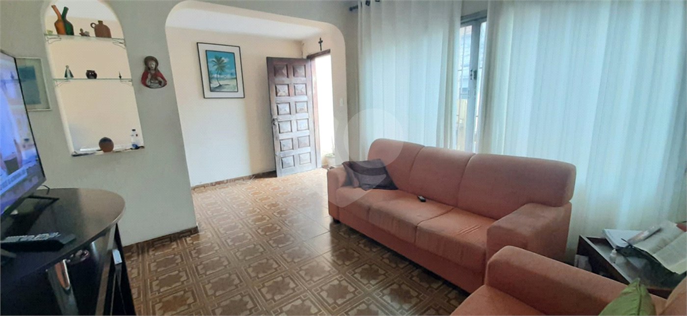 Sobrado à venda com 2 quartos em Tremembé, São Paulo, SP