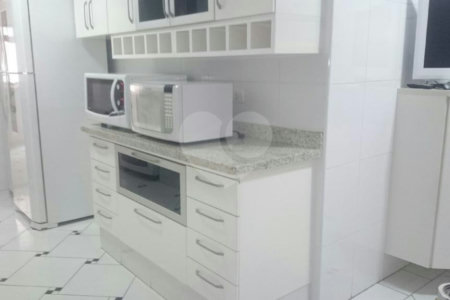 Apartamento à venda com 3 quartos, sendo 1 suíte, em Jardim Paulista, São Paulo, SP