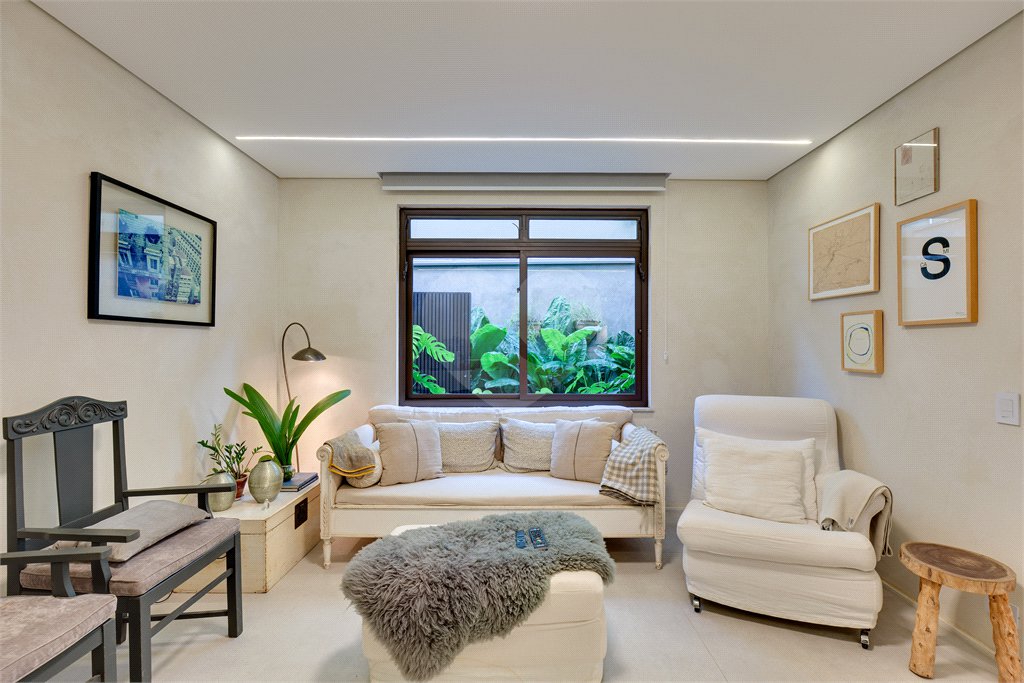 Casa à venda com 3 suítes em Alto da Boa Vista, São Paulo, SP