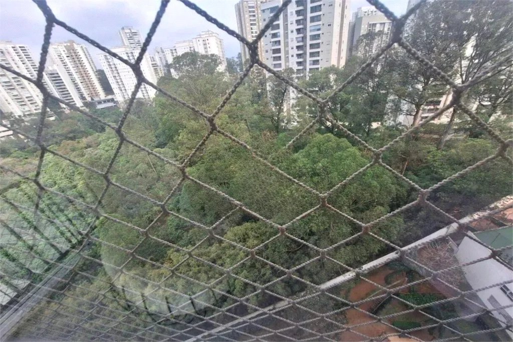Apartamento à venda com 3 quartos, sendo 1 suíte, em Parque Reboucas, São Paulo, SP