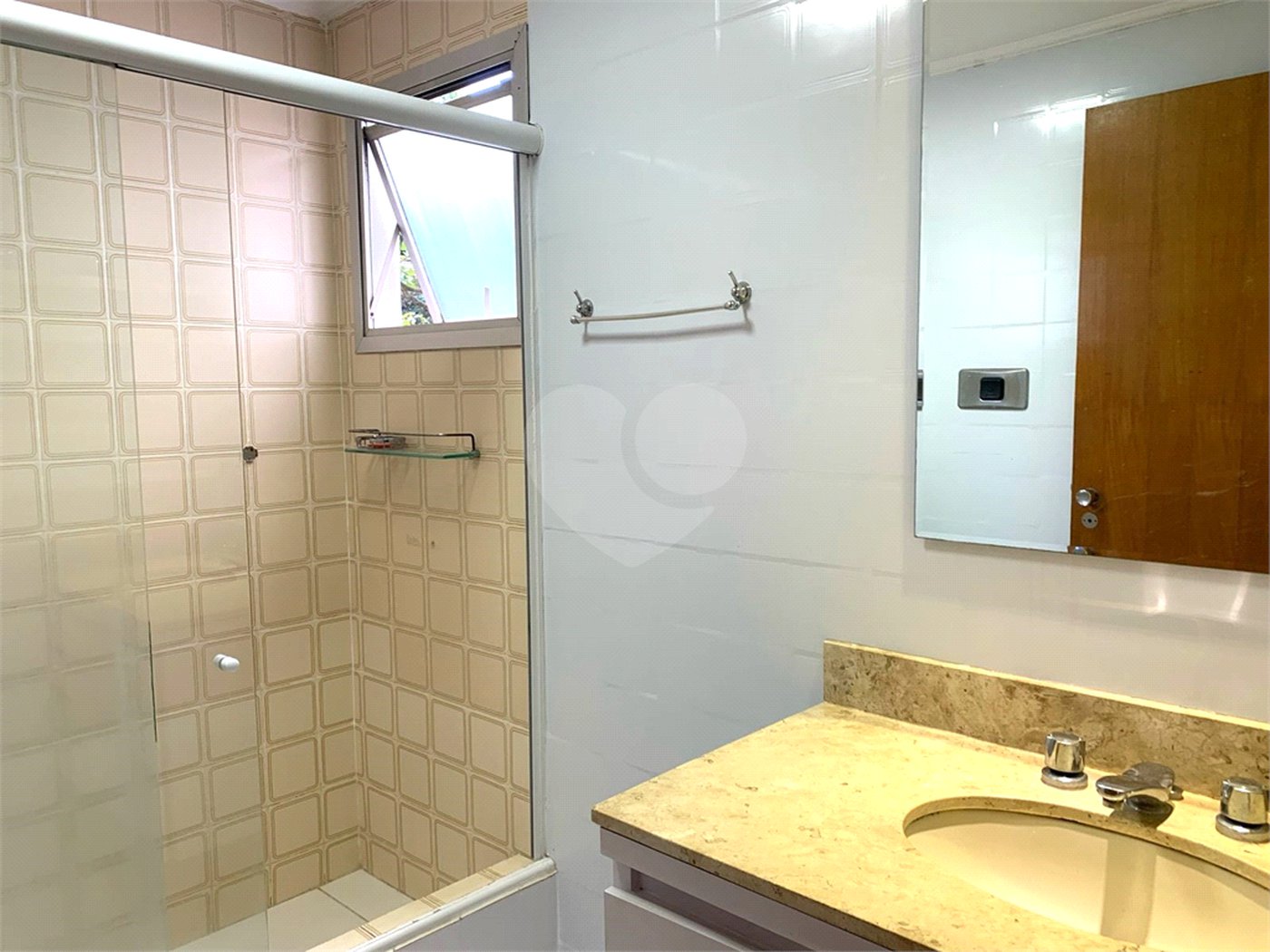 Apartamento à venda com 3 quartos, sendo 1 suíte,  em Bela Aliança, São Paulo, SP