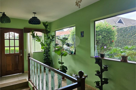 Casa à venda com 4 quartos, sendo 3 suítes, em Jardim Tapajós, Atibaia, SP
