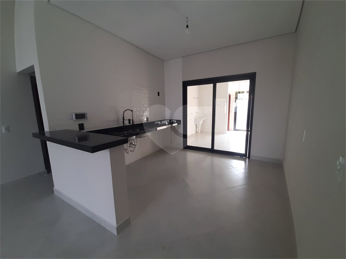 Casa à venda com 3 quartos, sendo 1 suíte, em Residencial/Comercial, Vinhedo, SP