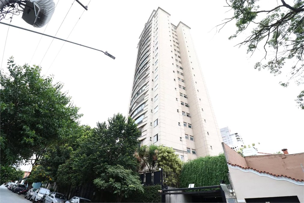 Cobertura à venda com 2 suítes em Água Branca, São Paulo, SP