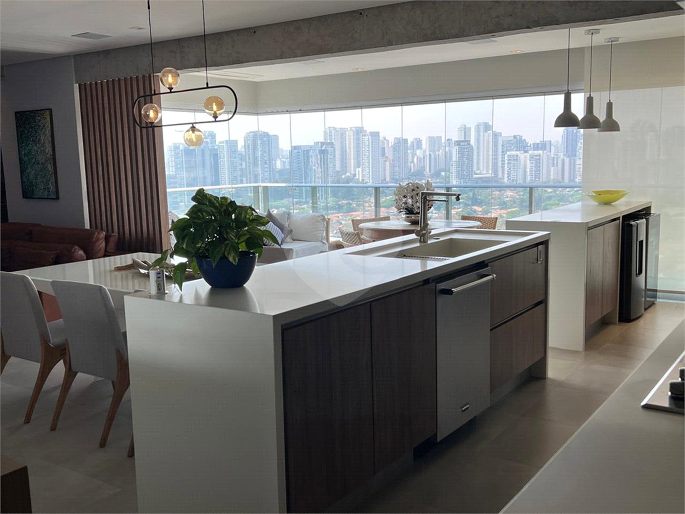 Apartamento à venda com 2 suítes em Vila Gertrudes, São Paulo, SP