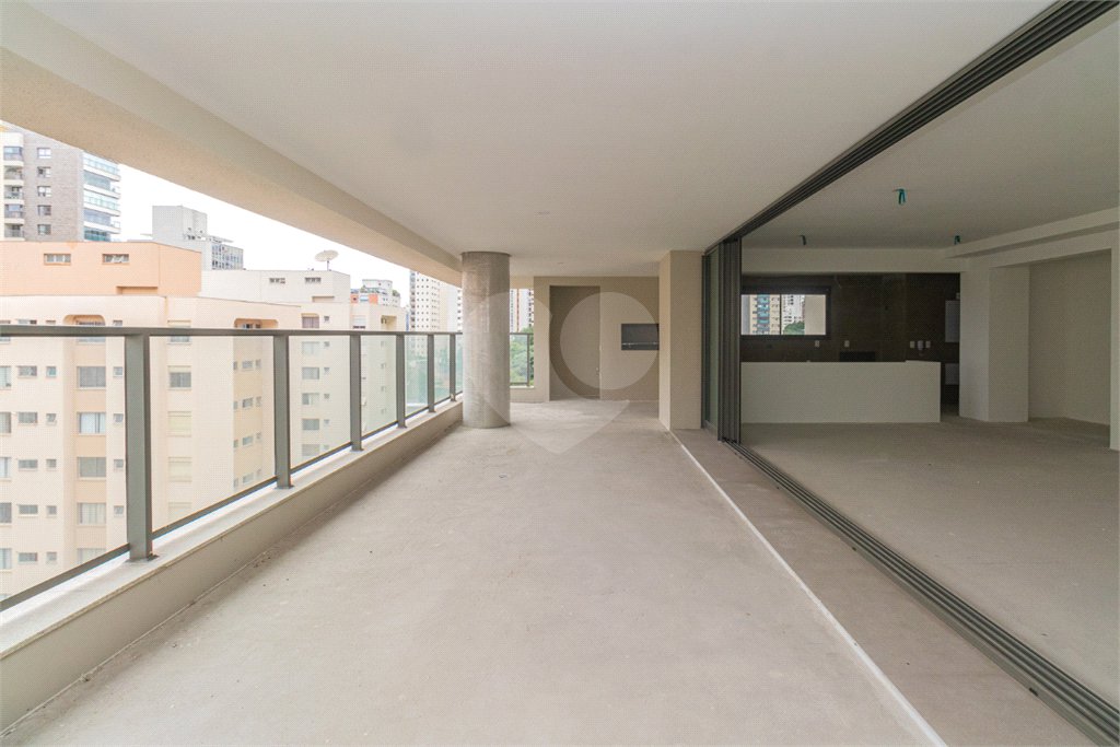 Apartamento à venda com 3 suítes em Brooklin, São Paulo, SP