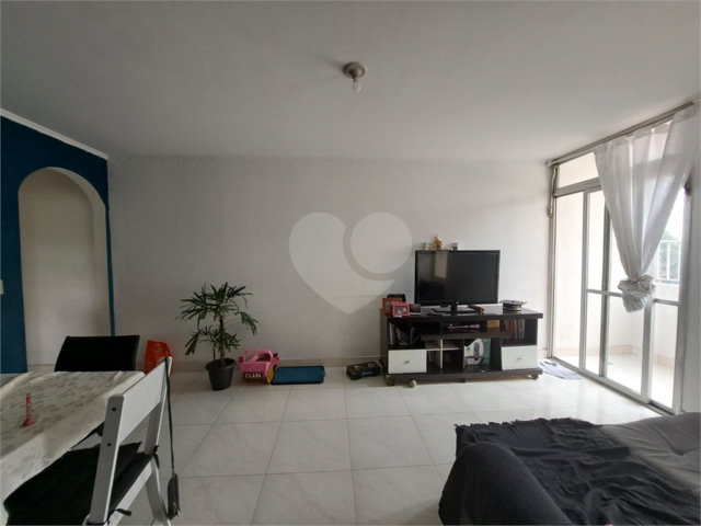 Apartamento à venda com 2 quartos, sendo 1 suíte,  em Tremembé, São Paulo, SP