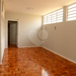 Casa térrea em Araraquara/SP.