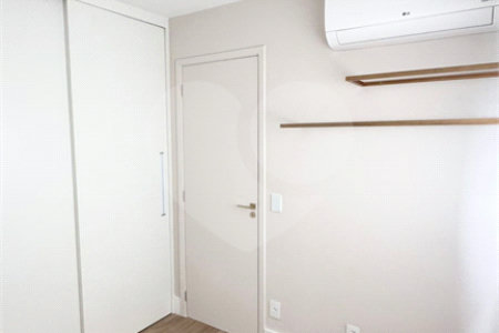 Apartamento de 140 m², 2 dormitórios sendo uma suìte, 3 vagas - Campo Belo/SP.