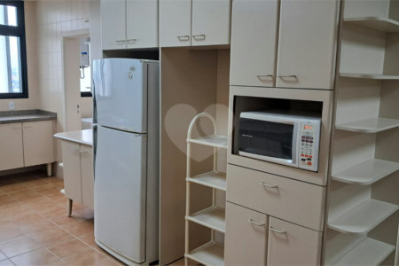 Apartamento para alugar com 4 quartos, sendo 3 suítes, em Santo Amaro, São Paulo, SP