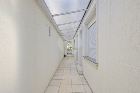 Casa à venda com 4 suítes no condomínio Solar Andaluz, São Paulo - SP