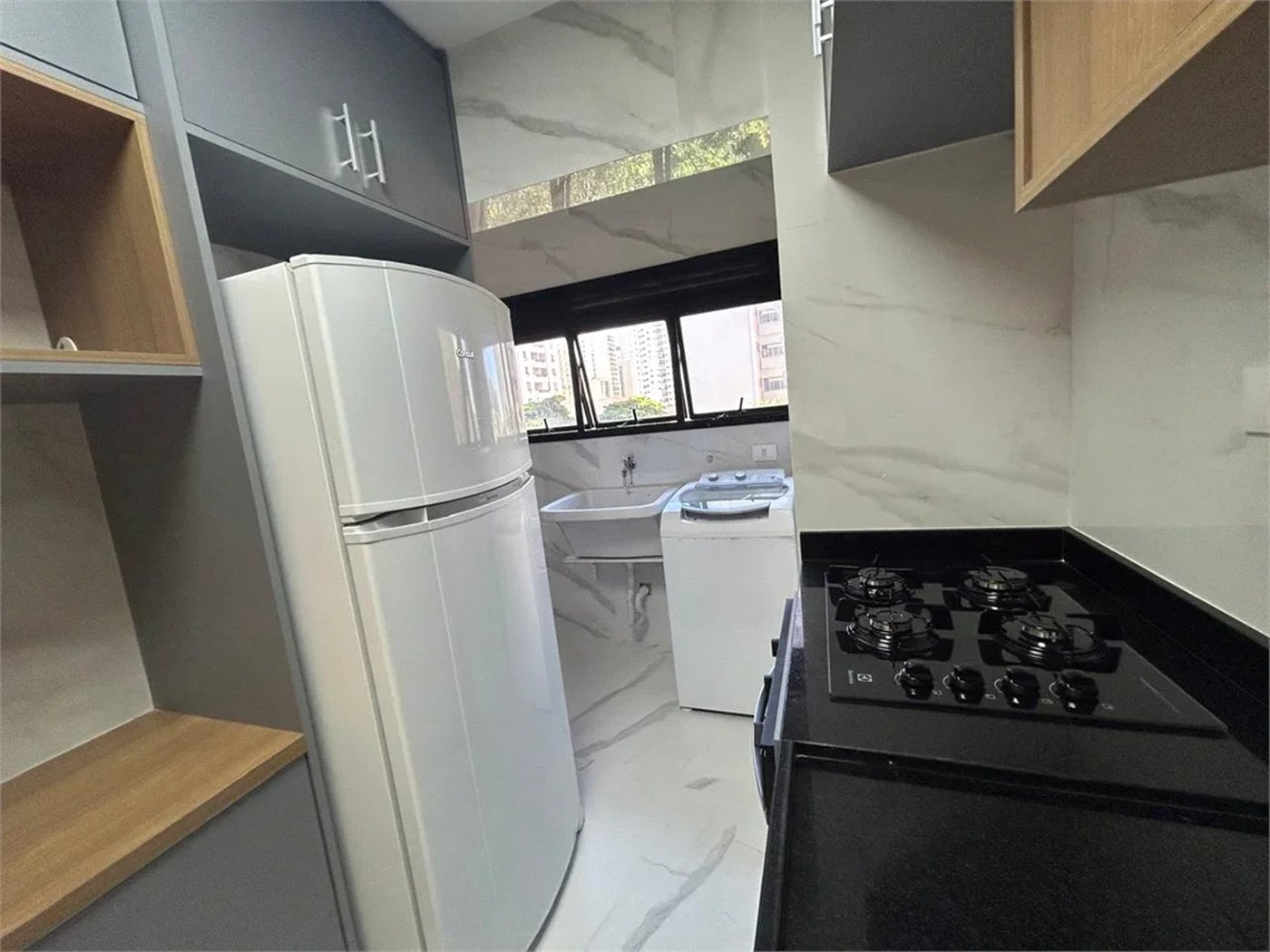 Apartamento para alugar com 3 quartos, sendo 1 suíte, em Pinheiros, São Paulo, SP