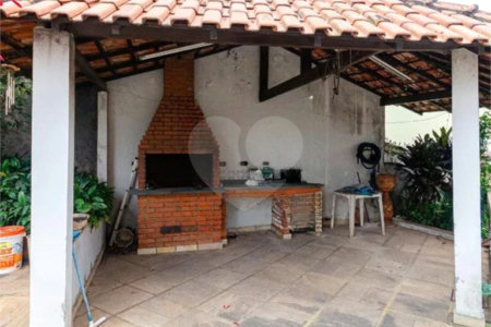 Casa à venda ou para alugar com 4 suítes em Vila Comercial, São Paulo, SP