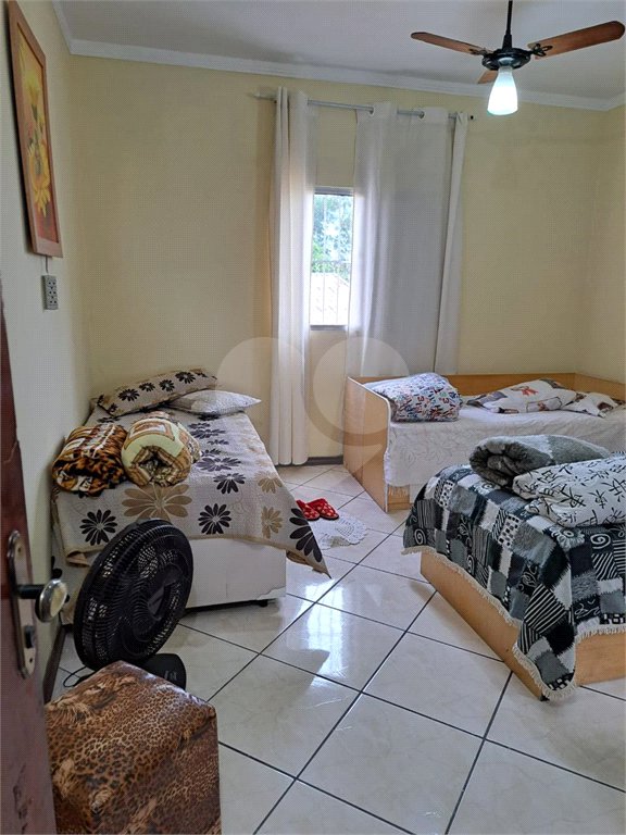 Sobrado à venda com 4 quartos, sendo 2 suítes, em Jardim Modelo, Suzano, SP