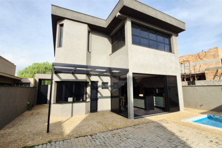Casa à venda com 3 quartos, sendo 1 suíte, no condomínio Portal da Mata Rp, Ribeirão Preto - SP