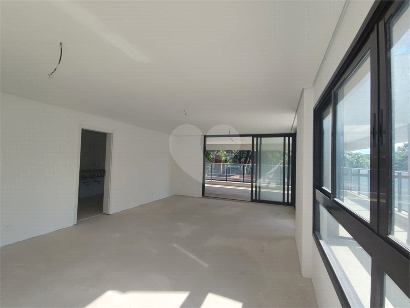 Apartamento à venda com 4 suítes em Jardim Leonor, São Paulo, SP
