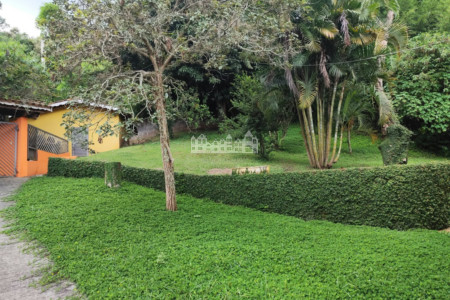 Chácara à venda com 3 quartos, sendo 1 suíte, em San Fernando Valley, Atibaia, SP