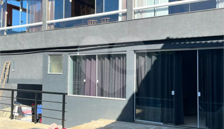 Sobrado à venda com 3 quartos, sendo 1 suíte,  em Jardim Brogotá, Atibaia, SP