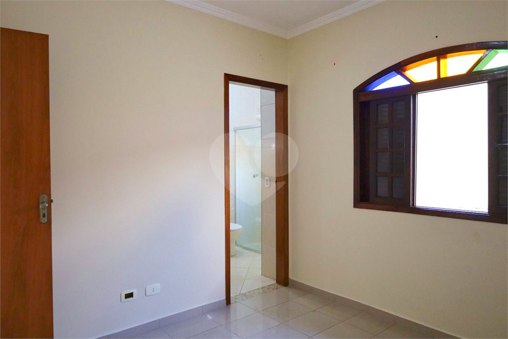 Sobrado à venda com 3 suítes em Vila Marari, São Paulo, SP