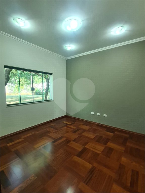 Casa à venda com 4 quartos, sendo 2 suítes, no condomínio Bosque de Grevilea, Vinhedo - SP