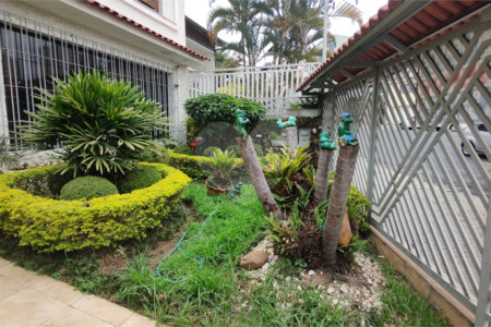 Casa à venda com 3 quartos em Água Fria, São Paulo, SP