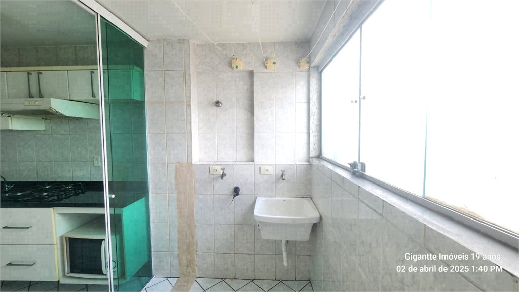 Apartamento à venda com 3 quartos, sendo 1 suíte, em Vila Gilda, Santo André, SP