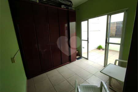 Casa à venda com 3 quartos, sendo 1 suíte, no Centro, Poá, SP