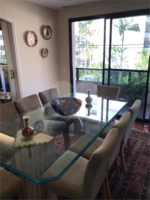 Apartamento à venda com 4 quartos, sendo 3 suítes, em Indianópolis, São Paulo, SP