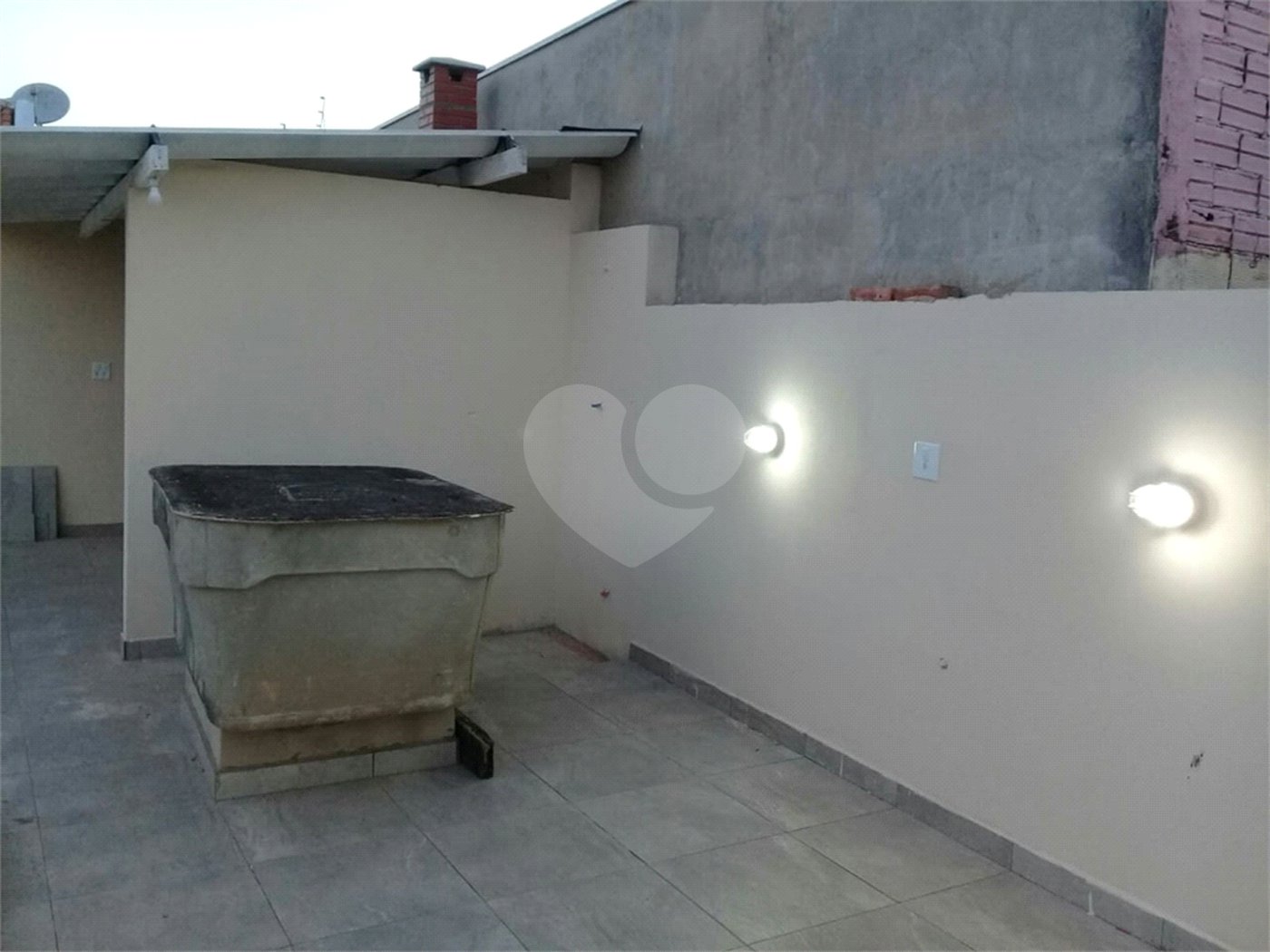 Sobrado à venda com 4 quartos, sendo 2 suítes,  em Jardim Regina, Indaiatuba, SP