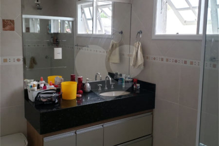 Casa à venda com 6 quartos, sendo 3 suítes, em Alto Ipiranga, Mogi das Cruzes, SP