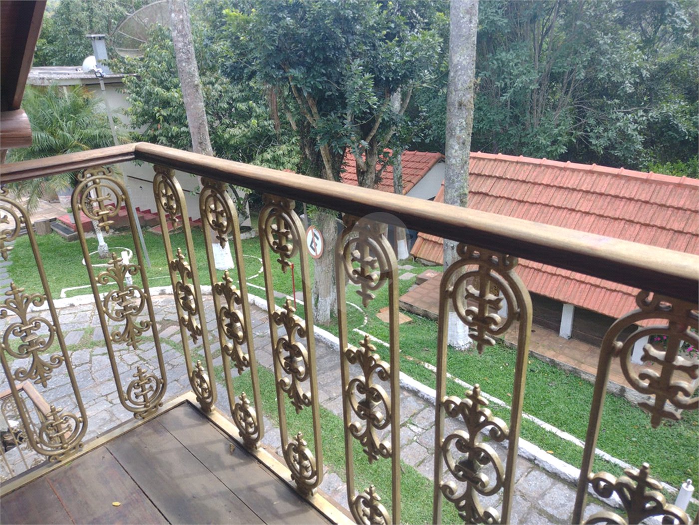 Casa à venda com 4 quartos, sendo 2 suítes,  no condomínio Cinco Lagos, Mairiporã - SP