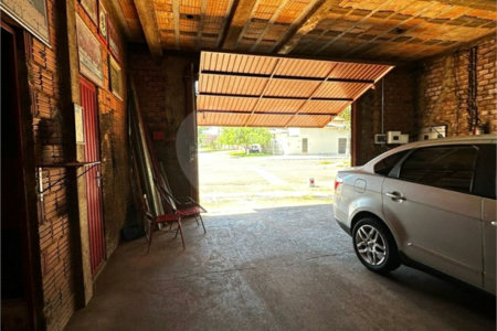 Sobrado à venda com 6 quartos, sendo 1 suíte, no Centro, Ponta Porã, MS