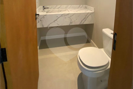 Casa à venda com 3 suítes no condomínio Parque das Camélias, Jundiaí - SP