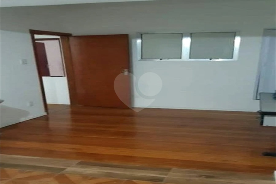 Sobrado à venda com 4 quartos em Parque Edu Chaves, São Paulo, SP