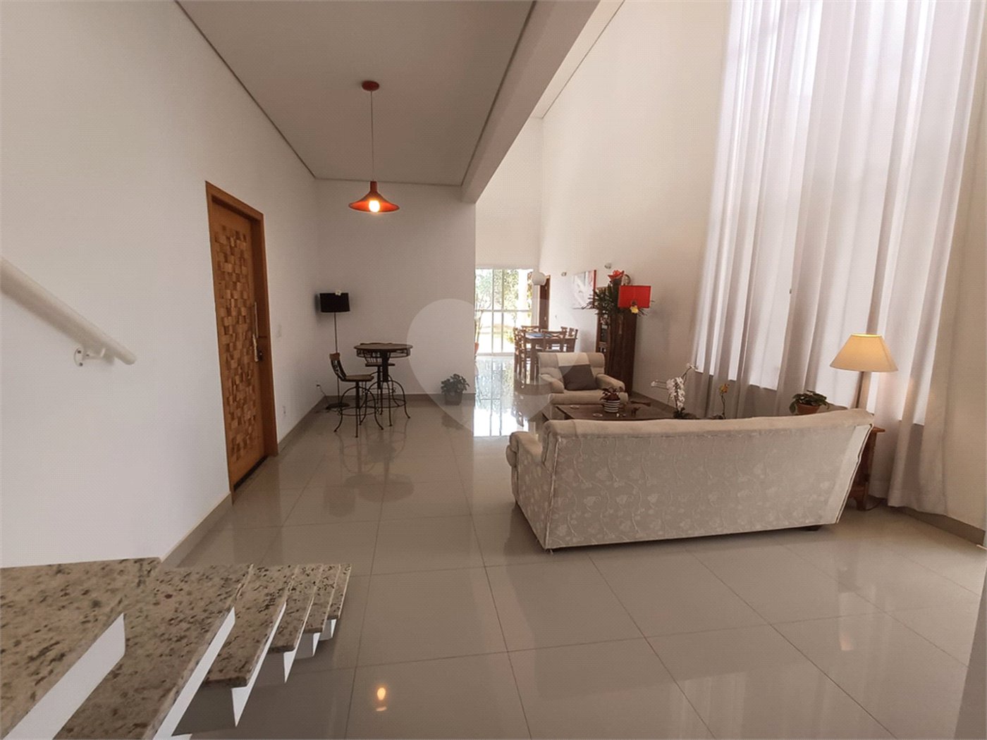Sobrado à venda com 3 quartos, sendo 1 suíte, em Jardim Solar do Bosque, Sorocaba, SP