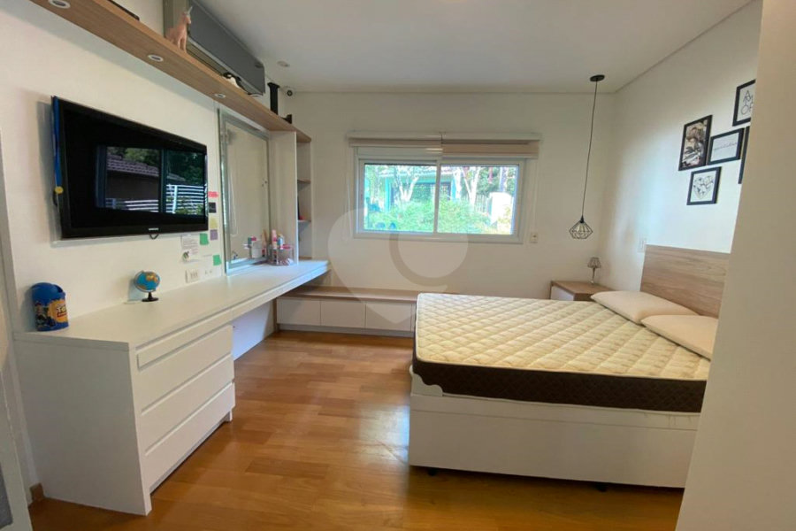 Casa à venda com 3 suítes no condomínio Parque Itatiaia, Mairiporã - SP