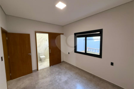 Casa à venda com 2 quartos, sendo 1 suíte, em Jardim Santa Marta III, Salto, SP