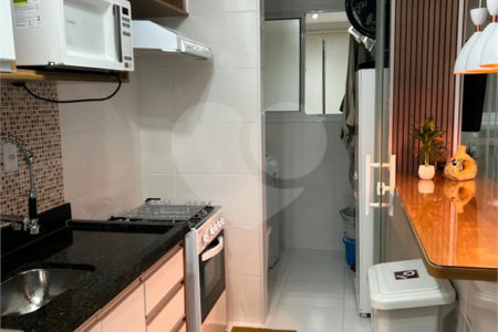Apartamento à venda com 2 quartos, sendo 1 suíte, no Centro, Mongaguá, SP