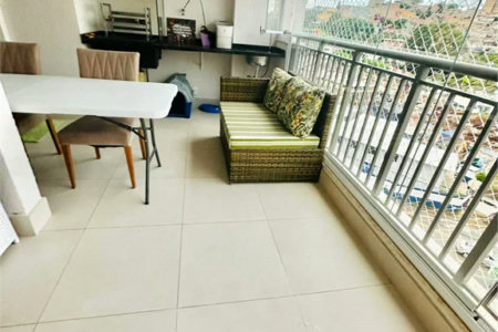 Apartamento à venda com 3 quartos, sendo 1 suíte,  em Vila Andrade, São Paulo, SP