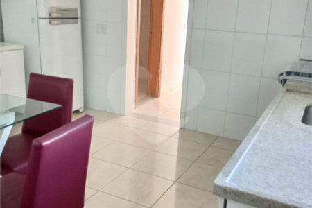 Casa à venda com 3 quartos, sendo 2 suítes, no condomínio Granja Olga II, Sorocaba - SP