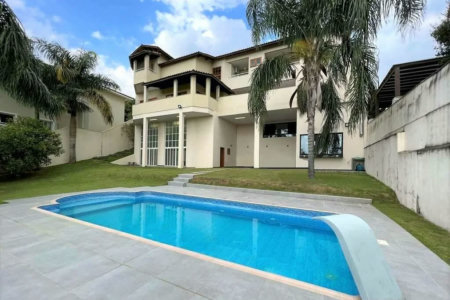 Casa à venda com 4 quartos, sendo 3 suítes, em Jardim Passárgada I, Cotia, SP